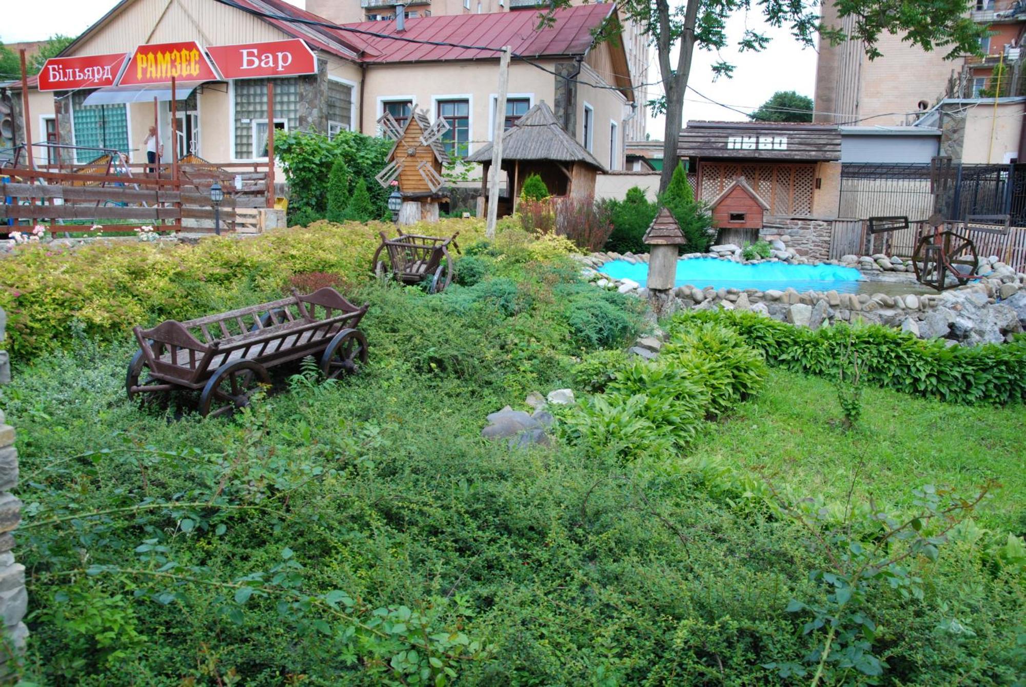 Filvarki-Centre Kamianets-Podilsky Extérieur photo